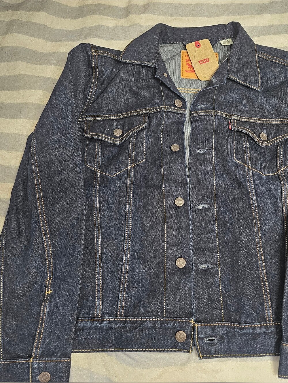Levi's Men's Dark Blue Denim Trucker Jacket - Picture 1 of 4